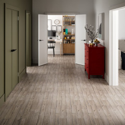 Gresie tip parchet exterior...